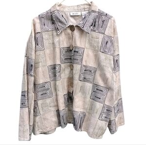 Units Stylish Women's Button Down Shirt - Black and Cream Geometric Design 3X